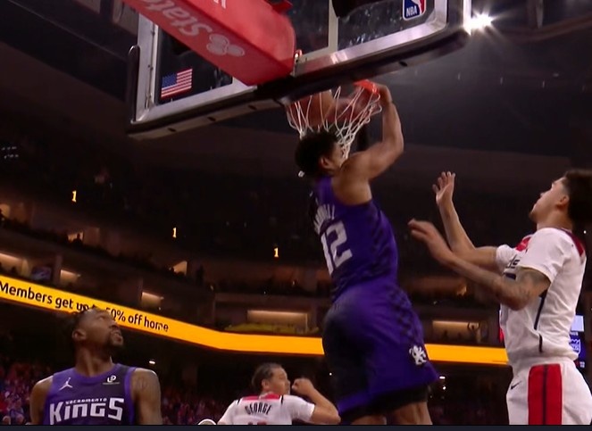 leyu公司-22平之后国王19-0结束本节！蒙克突破抛传助考德威尔空接背扣！